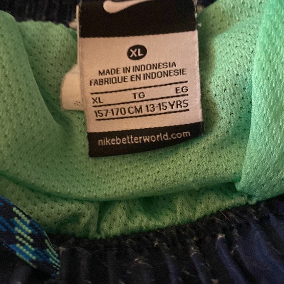 Boys Nike navy blue shorts/swim trunks. Very good condition. - Picture 3 of 3